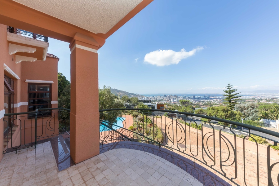 4 Bedroom Property for Sale in Oranjezicht Western Cape